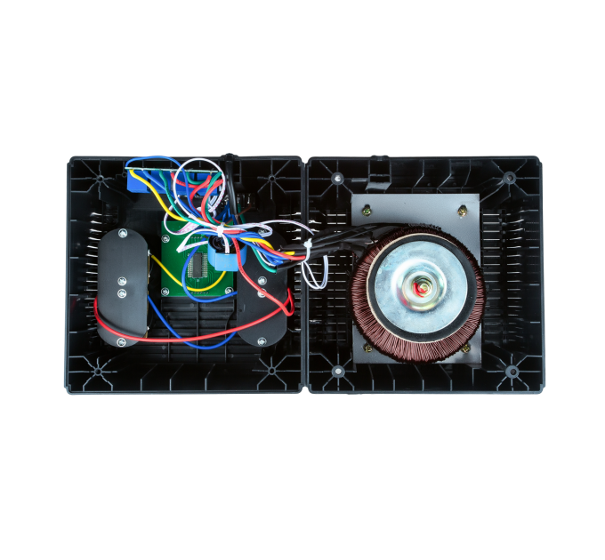 Стабилизатор напряжения LPT-1000RD (700W)