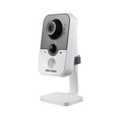 DS-2CD2420F-I (2.8 мм) 2МП IP видеокамера Hikvision с PIR датчиком